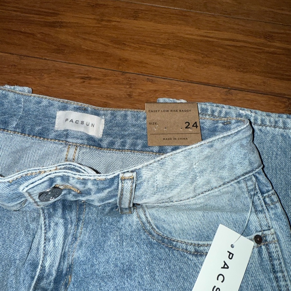 PacSun Casey Low Rise Baggy Fit Jeans in Light Blue!
